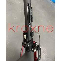 Mástil Monorim mPole V3.0 - sistema de plegado reforzado y mejorado con candado integrado Monorim - 5 Sistema de plegado reforza