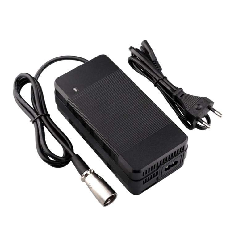 Chargeur pour scooter ou vélo électrique 42v 2A - 36v - connecteur XLR trois broches  - 1 Chargeur pour scooter ou vélo électriq