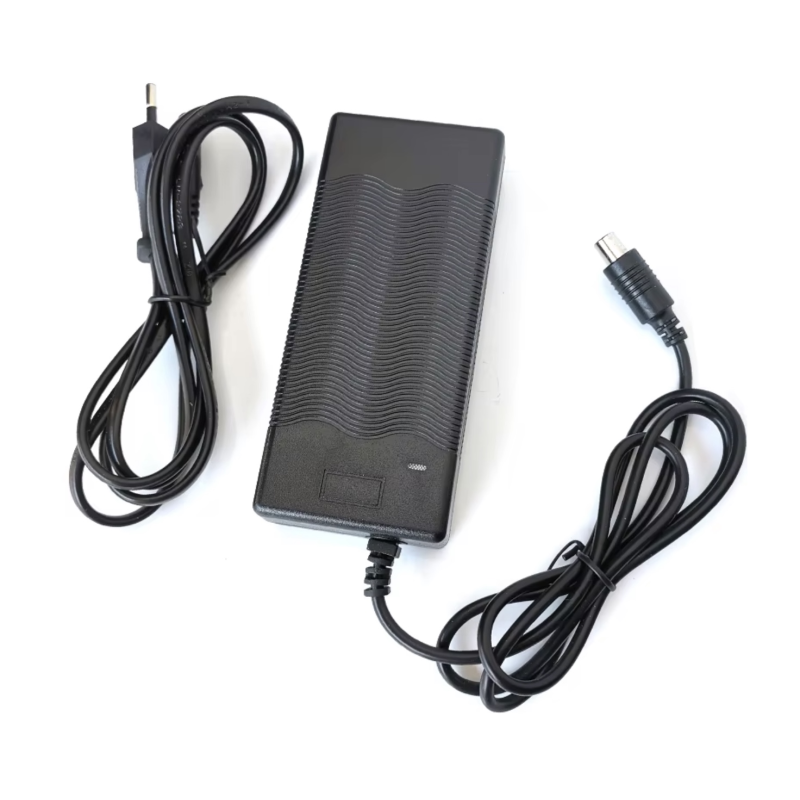 Lader for det interne batteriet til Navee V40 el-scooter  - 1 Lader for det interne batteriet til Navee V40 el-scooter
Batterila